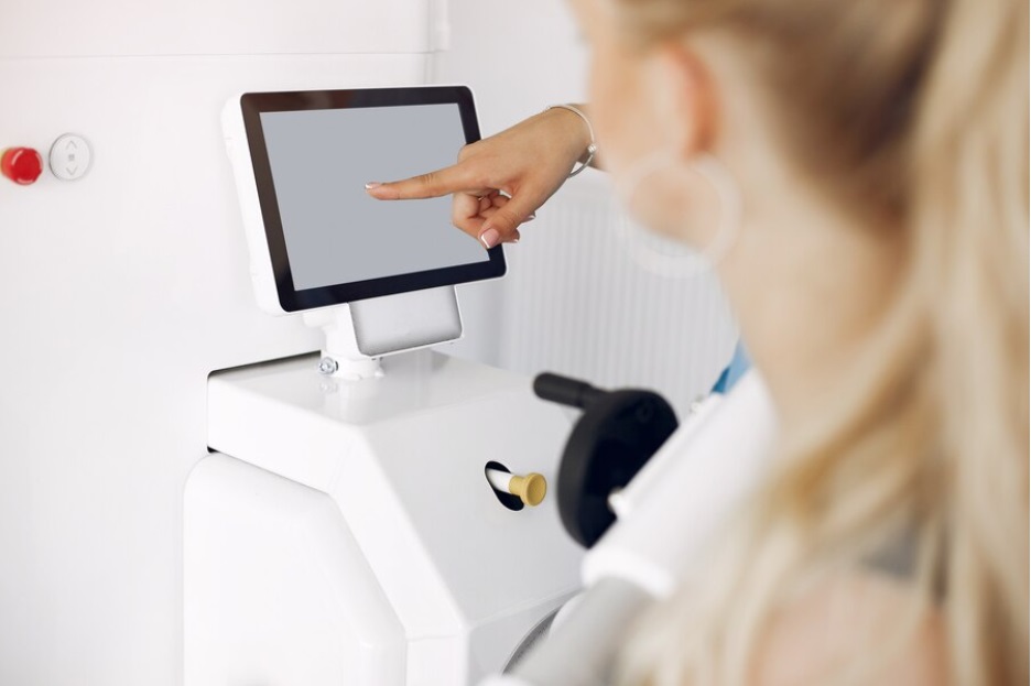 Revolutionize Your Skincare Routine with Advanced Skin Analyzer Machine