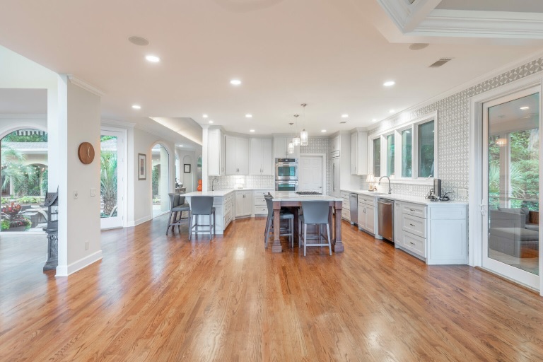 Ways homeowners can customize their hardwood flooring